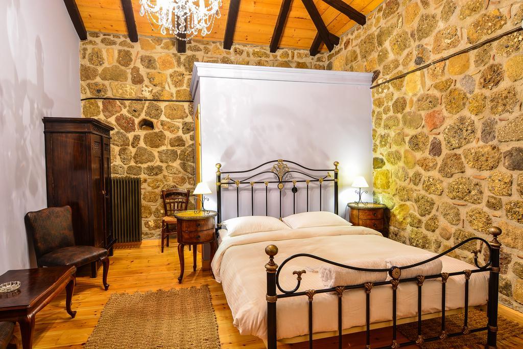 Varnevo Guesthouse Ano Trikala Eksteriør billede