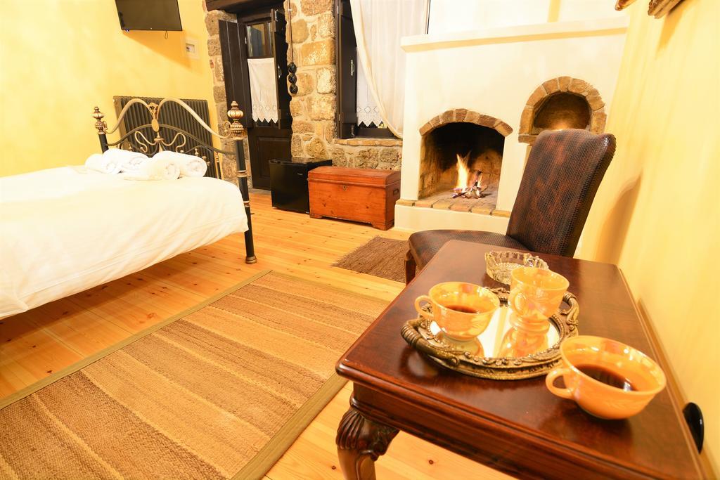 Varnevo Guesthouse Ano Trikala Eksteriør billede